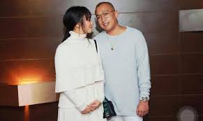 Radhi oag dan shazlin shariff bercerai talak satu sekitar jun 2010 dan kisah penceraian mereka penuh dengan kontroversi & kisah yang tidak. Nora Danish Kahwin Hujung Bulan Ini