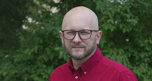 Zamienił Warszawę na Radomsko. Andrzej Andrysiak o tym, ile można zarobić w  prasie lokalnej