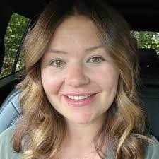 Carissa Clements's Instagram, Twitter & Facebook