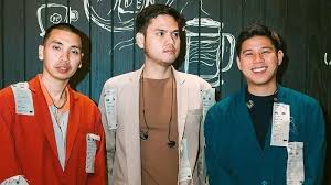 Download lagu mp3 & video: Kunci Chord Gitar Dan Lirik Lagu Pandangan Pertama Ku Rasa Ku Tlah Jatuh Cinta Halaman 1 Tribun Wow