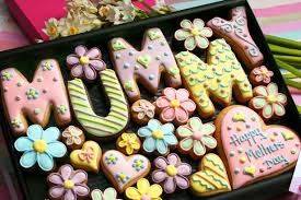 Mothers are honoured on mothering sunday in the uk. When Is Mother S Day 2016 All You Need To Know About Mothering Sunday Berkshire Live