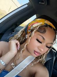 ขอปรีชา รักกับชีวิต