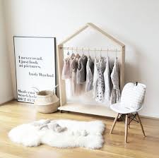 Chambre Montessori Astuces Comment L Amenager Pour Votre Enfant Chambre Bebe Montessori Deco Chambre Enfant Deco Chambre Bebe