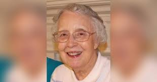 Aileen Grant's Instagram, Twitter & Facebook