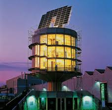 Denn sein haus steht auf. Baumhaus Heliotrop In Freiburg Solar Wohnen Baunetz Wissen