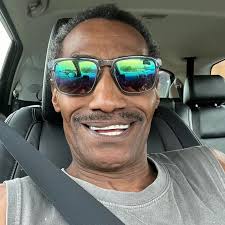 Well I got to say I love women with flat chest I think it's best for women  to be flat chested