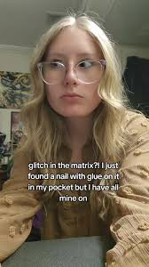 Descubrimiento inesperado: ¡una uña en el bolsillo!