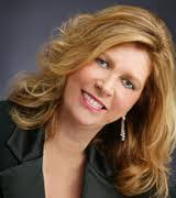 Lore Smith's Instagram, Twitter & Facebook