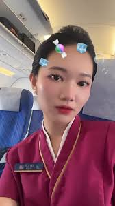 每天凌晨三点在干嘛？嗯 在盘发.., 重返蓝天一年啦, 从戴口罩到不戴口罩飞行, 卡48飞不完的航班, 无数个日夜不分, 只求起落安妥,  cabincrew