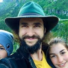 Bernadette Roy's Instagram, Twitter & Facebook