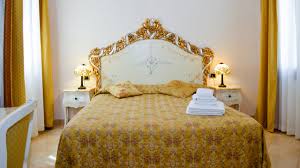 But i slept in room sixteen and didn't see any bug problem as the previous. Angeles Inn Venice Offizielle Website Hotel B B Im Zentrum Von Venedig