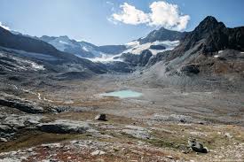 Le Cirque Des Evettes Et Le Lac Du Grand Mean Blog Outdoor Trace Les Cimes Lac Cirque Randonnee