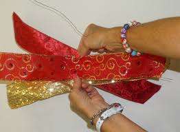 1125 x 1500 jpeg 233 кб. Show Me A Red Green And Gold Christmas Wreath Diy Show Me Decorating