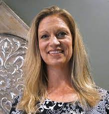 Hilary Mcfadden's Instagram, Twitter & Facebook