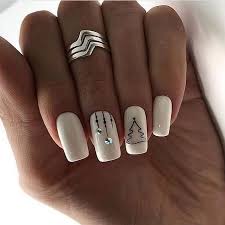 opvallende ideeen voor kerstnagels 2019 pagina 4 van 4 vida joven stijlvolle nagels kerstnagels wittere nagels