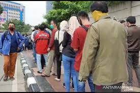 Cara tes di kejaksaan / daftar cpns pengemudi dan pengawal tahanan kejaksaan republik indonesia tahun 2019 wajib punya sertifikat komputer atau bela diri rekrutmen lowongan kerja bulan mei 2021 : 11 Ribu Warga Antre Urus Tilang Di Kejaksaan Negeri Jakarta Barat Antara News