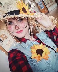 Diy Scarecrow Costume Maskerix Com Scarecrow Costume Diy Scarecrow Costume Halloween Costumes Scarecrow