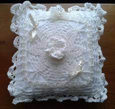 Motivi per punto a croce motivi per uncinetto cuscino punto croce cuscino di anello nuziale macchina da ricamo monogramma cuscini punto croce artigianato. Cuscino Portafedi Uncinetto Uncinetto Ideas