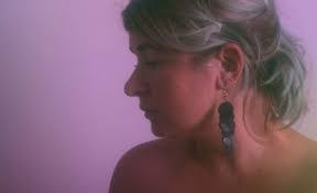 Sarah Scheer's Instagram, Twitter & Facebook