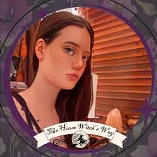 What is your favorite Rory Gilmore hairstyle? I am forever obessed with her  bangs era 📚☕️🍂