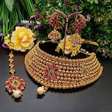 Gold base filled with intricate detailed antique gold with maroon detailed beads. Pendant Necklace Bead Design Wedding Choker Necklace Set Box Rs 1095 Set Id 21583707555