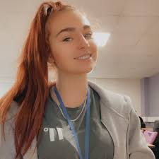 Kara Shaw's Instagram, Twitter & Facebook