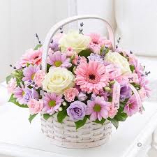 Pin By David Domoney On Hoa đẹp In 2020 Basket Flower Arrangements Flower Arrangements Beautiful Flower Arrangements