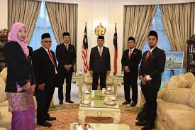 Dimaklumkan bahawa mesyuarat agung kelab sukan dan kebajikan pejabat daerah dan tanah alor gaja. Kunjungan Hormat Yang Dipertua Mpag Dan Pegawai Daerah Pdtag Tyt Melaka