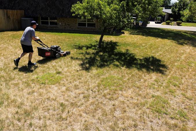 Rain returns to Denver as drought grips Colorado