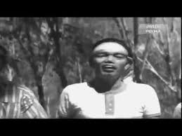 Re do ti la so fa mi re do do re mi tiga bujang terlajak kerja semua tak layak jikalau begitu baik gunakan otak re do ti la so fa mi re do baik kita jadi tentera. Download P Ramlee Laksamana Do Re Mi 1972 Hq Full Movie New 3gp Mp4 Codedfilm
