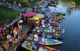 Kalian juga dapat melakukan reservasi paket wisata bandung di sini. Floating Market Hat Yai Ticket Price Timings Address Triphobo