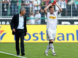 Und das ausgerechnet in einer. Lucien Favre Vor Bvb Gladbach Es War Speziell Damals Kicker