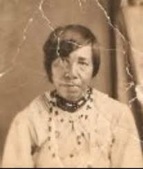 Get to know more about Sarah Edwards in this gallery! 😍