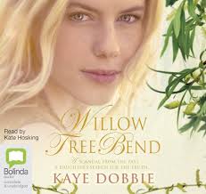 Willow Tree Bend : Dobbie, Kaye, Hosking, Kate: Amazon.sg: Books