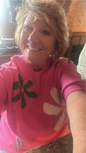 Toot toot…. That's me tooting my own horn. Insane how much y'all supported  my small business Sat & Sun almost 300 items sold CRAZY TALK! Then I  wrapped up & shipped over