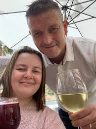 Nice little walk out this morning ! If this last year has taught us  anything it's to make time for us ! chill and enjoy our stress free days !  Jimmys enjoying retired life 🥂