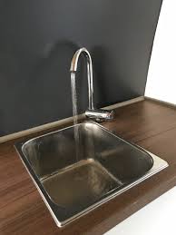 Die auswahl ist riesig und wir helfen ihnen beim einkauf. T5 Camper Kuchenzeile Wasserhahn Wasserhahn Camper Kuchenzeilen