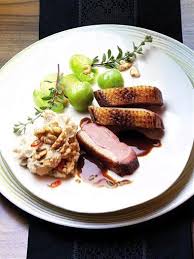 Gansebrust Mit Bohnen Walnuss Puree Rezept Festliches Essen Lebensmittel Essen Rezepte