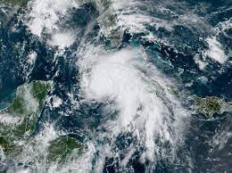 Posteriormente ele se desprendeu de ambos e agora avança em direção ao oceano atlântico, onde deve perder força e desaparecer. P U2qzn6o2marm