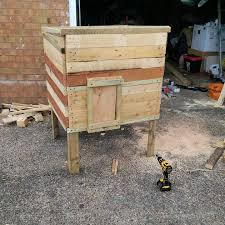 I built a simple she'd as a manger to store food and hay. 20 Pallet Chicken Coop Plans You Can Build On Low Budget Diy Crafts