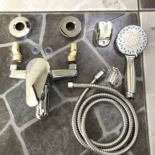 Mengunakan sekat untuk area mandi. Kran Air Shower Panas Dingin Model Toto Dan Wasser Bisa Untuk Ariston Terbaru Agustus 2021 Harga Murah Kualitas Terjamin Blibli