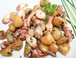 Tentacules De Poulpe Et Rattes Nouvelles Sautees A L Ail Amafacon Recette Encornet Calamar Recette Tentacule De Poulpe