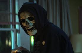Netflix is kicking the month of may 2021 with several new releases, but horror fans are here for the horror movies!that said, here are five movies to watch this weekend. Fear Street Netflix Drops Trailer For This Summer S Horror Movie Event