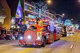 When Is 2022 Gatlinburg Christmas Parade Fantasy Of Lights Christmas Parade