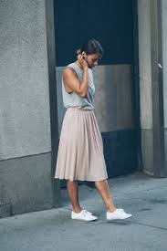 Plisseerock elegant kombiniert für den abend oder den festlichen anlass. Die 23 Besten Ideen Zu Plisseerock Kombinieren Outfit Ideen Kleidung Outfit