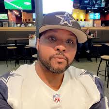 Robert Burgin's Instagram, Twitter & Facebook