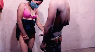 Devar Ka Land Pakad Kar Khada Kar Raha Hai Chudai Karne Ke Liye