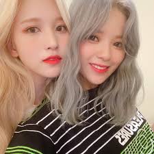 Twice-Jeongyeon & Mina Instagram @twicetagram