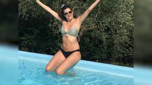 So verdiente sie sich etwas zu ihrem taschengeld dazu und ging nach abitur für drei wochen als model nach. Marie Nasemann Im Bikini So Heiss Ist Der After Baby Body Des Ex Gntm Stars