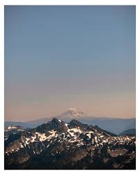 The views (and altitude difference) at Mount Rainer were breathtaking 😅